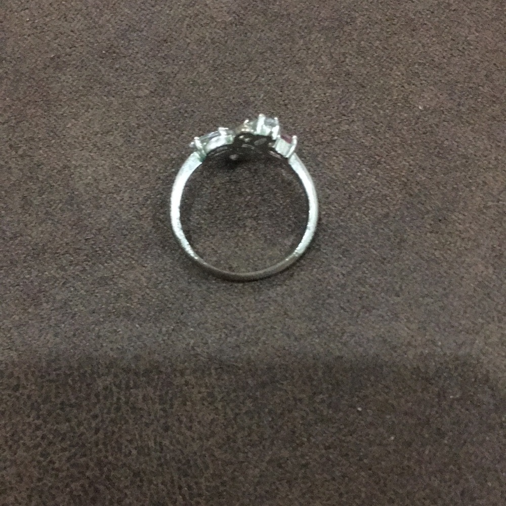 Ring - Picture 3 of 3